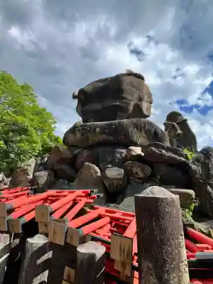 伏見稲荷大社一ノ峰(上之社神蹟•末廣大神)の{uncategorized: "未分類", other: "その他", undefined: "問題あり", building: "その他建物", grave: "お墓", sacred_gate: "鳥居", guardian: "狛犬", statue: "像", buddha: "仏像", history: "歴史", nature: "自然", garden: "庭園", animal: "動物", pagoda: "塔", temizu: "手水舎", mountain_gate: "山門・神門", sanctuary: "本殿・本堂", subordinate: "末社・摂社", art: "芸術", scenery: "景色", jizo: "地蔵", ema: "絵馬", goshuin: "御朱印", omikuji: "おみくじ", items: "授与品その他", amulet: "お守り", goshuincho: "御朱印帳", eats: "食事", festival: "お祭り", votive_dance: "神楽", shichigosan: "七五三参", wedding: "結婚式", experience: "体験その他", initially: "初詣", around: "周辺", anti_infection: "感染症対策"}