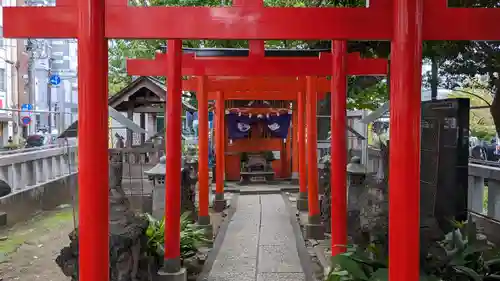 千種稲荷神社の鳥居