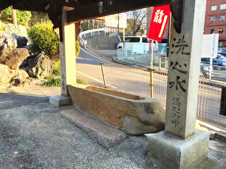 伊佐爾波神社の手水舎