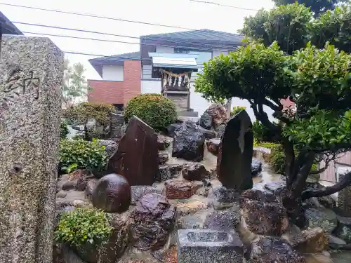 河原神社の末社