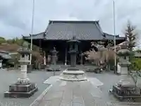 穴太寺の本殿・本堂
