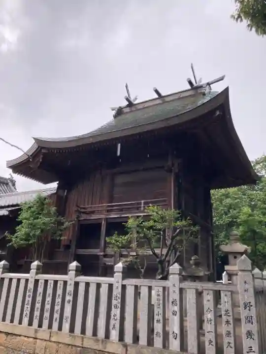 泊神社の本殿・本堂