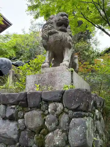 粟田神社の{uncategorized: "未分類", other: "その他", undefined: "問題あり", building: "その他建物", grave: "お墓", sacred_gate: "鳥居", guardian: "狛犬", statue: "像", buddha: "仏像", history: "歴史", nature: "自然", garden: "庭園", animal: "動物", pagoda: "塔", temizu: "手水舎", mountain_gate: "山門・神門", sanctuary: "本殿・本堂", subordinate: "末社・摂社", art: "芸術", scenery: "景色", jizo: "地蔵", ema: "絵馬", goshuin: "御朱印", omikuji: "おみくじ", items: "授与品その他", amulet: "お守り", goshuincho: "御朱印帳", eats: "食事", festival: "お祭り", votive_dance: "神楽", shichigosan: "七五三参", wedding: "結婚式", experience: "体験その他", initially: "初詣", around: "周辺", anti_infection: "感染症対策"}