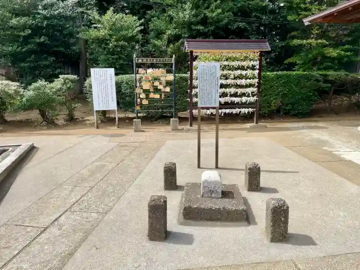 諏訪神社の{uncategorized: "未分類", other: "その他", undefined: "問題あり", building: "その他建物", grave: "お墓", sacred_gate: "鳥居", guardian: "狛犬", statue: "像", buddha: "仏像", history: "歴史", nature: "自然", garden: "庭園", animal: "動物", pagoda: "塔", temizu: "手水舎", mountain_gate: "山門・神門", sanctuary: "本殿・本堂", subordinate: "末社・摂社", art: "芸術", scenery: "景色", jizo: "地蔵", ema: "絵馬", goshuin: "御朱印", omikuji: "おみくじ", items: "授与品その他", amulet: "お守り", goshuincho: "御朱印帳", eats: "食事", festival: "お祭り", votive_dance: "神楽", shichigosan: "七五三参", wedding: "結婚式", experience: "体験その他", initially: "初詣", around: "周辺", anti_infection: "感染症対策"}