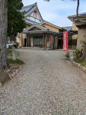 香泉寺の{uncategorized: "未分類", other: "その他", undefined: "問題あり", building: "その他建物", grave: "お墓", sacred_gate: "鳥居", guardian: "狛犬", statue: "像", buddha: "仏像", history: "歴史", nature: "自然", garden: "庭園", animal: "動物", pagoda: "塔", temizu: "手水舎", mountain_gate: "山門・神門", sanctuary: "本殿・本堂", subordinate: "末社・摂社", art: "芸術", scenery: "景色", jizo: "地蔵", ema: "絵馬", goshuin: "御朱印", omikuji: "おみくじ", items: "授与品その他", amulet: "お守り", goshuincho: "御朱印帳", eats: "食事", festival: "お祭り", votive_dance: "神楽", shichigosan: "七五三参", wedding: "結婚式", experience: "体験その他", initially: "初詣", around: "周辺", anti_infection: "感染症対策"}