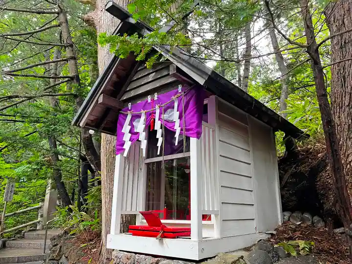 白石神社の末社・摂社