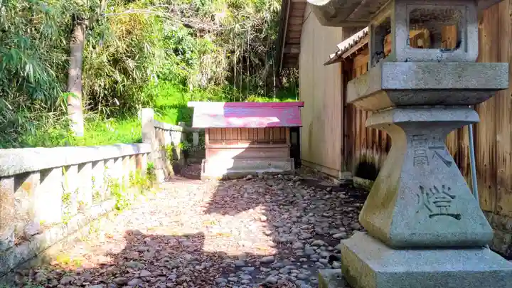 神明社(片名神明社)の末社・摂社