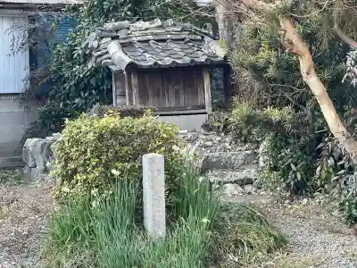 長照寺の{uncategorized: "未分類", other: "その他", undefined: "問題あり", building: "その他建物", grave: "お墓", sacred_gate: "鳥居", guardian: "狛犬", statue: "像", buddha: "仏像", history: "歴史", nature: "自然", garden: "庭園", animal: "動物", pagoda: "塔", temizu: "手水舎", mountain_gate: "山門・神門", sanctuary: "本殿・本堂", subordinate: "末社・摂社", art: "芸術", scenery: "景色", jizo: "地蔵", ema: "絵馬", goshuin: "御朱印", omikuji: "おみくじ", items: "授与品その他", amulet: "お守り", goshuincho: "御朱印帳", eats: "食事", festival: "お祭り", votive_dance: "神楽", shichigosan: "七五三参", wedding: "結婚式", experience: "体験その他", initially: "初詣", around: "周辺", anti_infection: "感染症対策"}