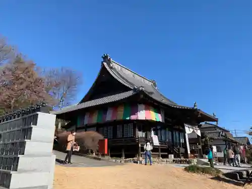 埼玉厄除け開運大師・龍泉寺（切り絵御朱印発祥の寺）の本殿