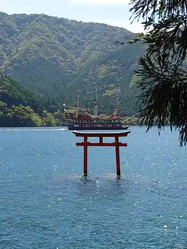 九頭龍神社本宮の鳥居