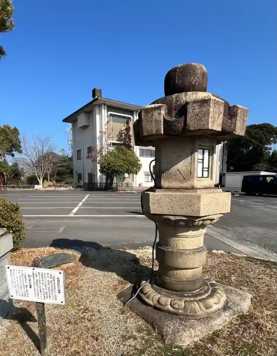 比佐豆知神社の{uncategorized: "未分類", other: "その他", undefined: "問題あり", building: "その他建物", grave: "お墓", sacred_gate: "鳥居", guardian: "狛犬", statue: "像", buddha: "仏像", history: "歴史", nature: "自然", garden: "庭園", animal: "動物", pagoda: "塔", temizu: "手水舎", mountain_gate: "山門・神門", sanctuary: "本殿・本堂", subordinate: "末社・摂社", art: "芸術", scenery: "景色", jizo: "地蔵", ema: "絵馬", goshuin: "御朱印", omikuji: "おみくじ", items: "授与品その他", amulet: "お守り", goshuincho: "御朱印帳", eats: "食事", festival: "お祭り", votive_dance: "神楽", shichigosan: "七五三参", wedding: "結婚式", experience: "体験その他", initially: "初詣", around: "周辺", anti_infection: "感染症対策"}