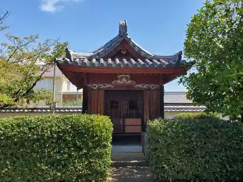 教信寺のその他建物