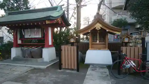 東大島神社の末社・摂社
