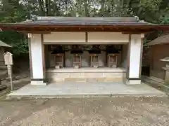 往馬坐伊古麻都比古神社の末社