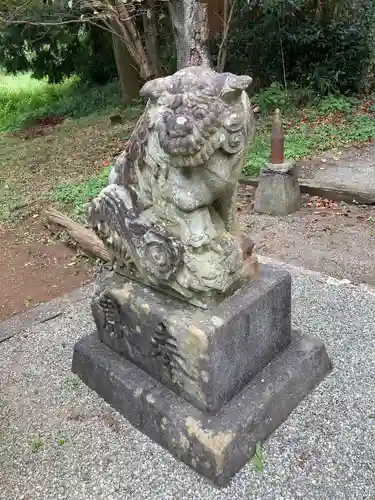 御嶽神社（生沢）の狛犬