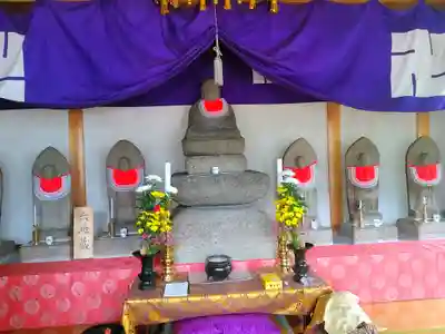 子守弘法堂の地蔵