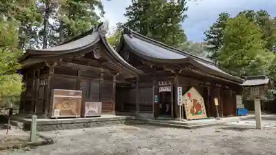 雄山神社前立社壇の本殿・本堂