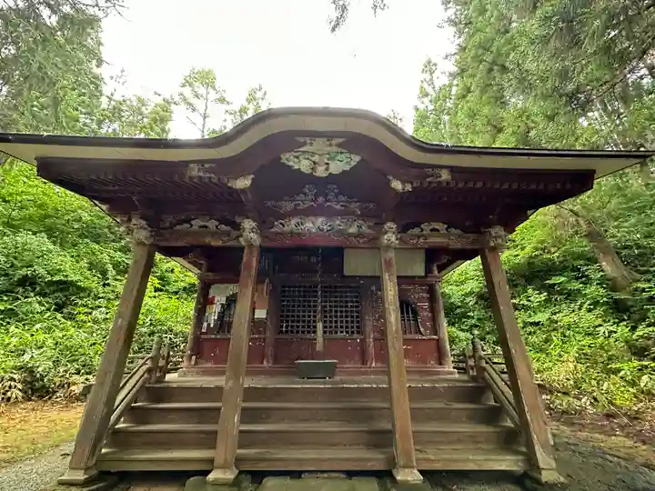 雲洞庵 芹沢観音(山形県)