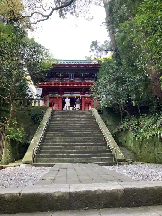 久能山東照宮の{uncategorized: "未分類", other: "その他", undefined: "問題あり", building: "その他建物", grave: "お墓", sacred_gate: "鳥居", guardian: "狛犬", statue: "像", buddha: "仏像", history: "歴史", nature: "自然", garden: "庭園", animal: "動物", pagoda: "塔", temizu: "手水舎", mountain_gate: "山門・神門", sanctuary: "本殿・本堂", subordinate: "末社・摂社", art: "芸術", scenery: "景色", jizo: "地蔵", ema: "絵馬", goshuin: "御朱印", omikuji: "おみくじ", items: "授与品その他", amulet: "お守り", goshuincho: "御朱印帳", eats: "食事", festival: "お祭り", votive_dance: "神楽", shichigosan: "七五三参", wedding: "結婚式", experience: "体験その他", initially: "初詣", around: "周辺", anti_infection: "感染症対策"}