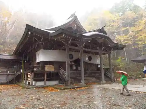 戸隠神社中社の本殿