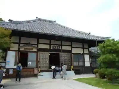 極楽寺の本殿・本堂