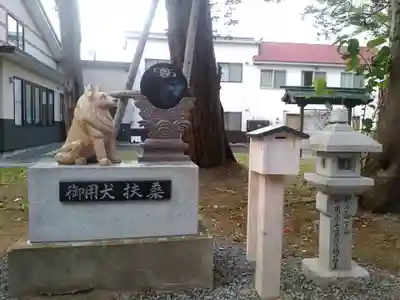 空知神社の像