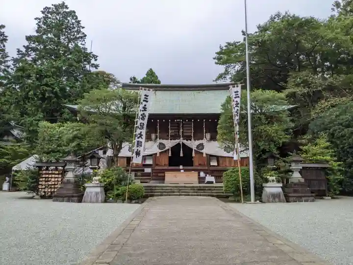 比々多神社の本殿・本堂