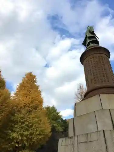 靖國神社の像