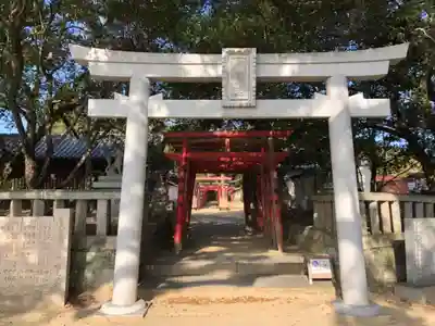 白鳥神社の鳥居