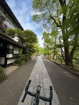 深大寺の{uncategorized: "未分類", other: "その他", undefined: "問題あり", building: "その他建物", grave: "お墓", sacred_gate: "鳥居", guardian: "狛犬", statue: "像", buddha: "仏像", history: "歴史", nature: "自然", garden: "庭園", animal: "動物", pagoda: "塔", temizu: "手水舎", mountain_gate: "山門・神門", sanctuary: "本殿・本堂", subordinate: "末社・摂社", art: "芸術", scenery: "景色", jizo: "地蔵", ema: "絵馬", goshuin: "御朱印", omikuji: "おみくじ", items: "授与品その他", amulet: "お守り", goshuincho: "御朱印帳", eats: "食事", festival: "お祭り", votive_dance: "神楽", shichigosan: "七五三参", wedding: "結婚式", experience: "体験その他", initially: "初詣", around: "周辺", anti_infection: "感染症対策"}