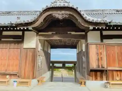 石屋神社の山門・神門