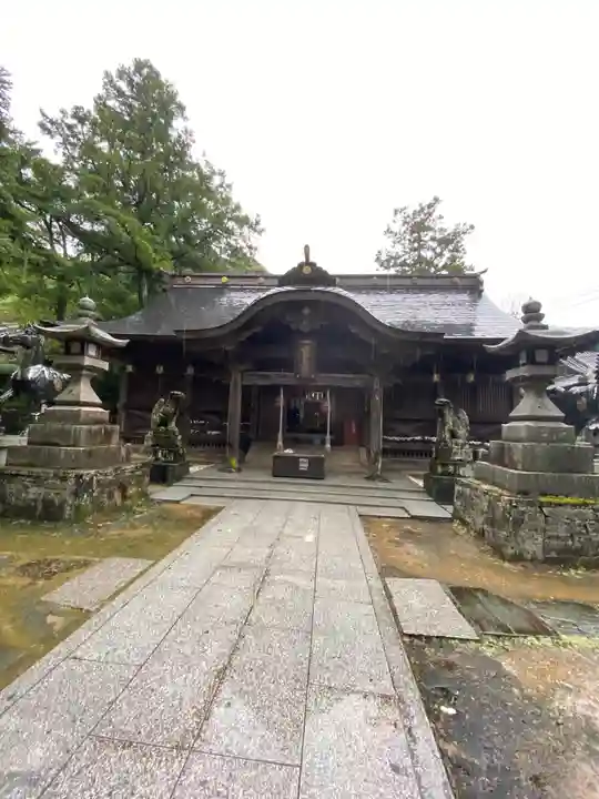 一宮神社の本殿・本堂