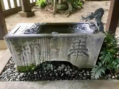 柏諏訪神社の手水舎