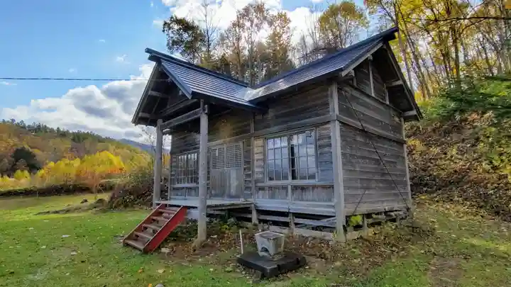 俵真布神社の本殿・本堂