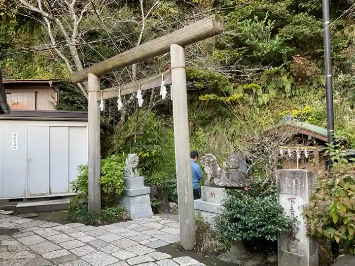 銭洗弁財天宇賀福神社(神奈川県)