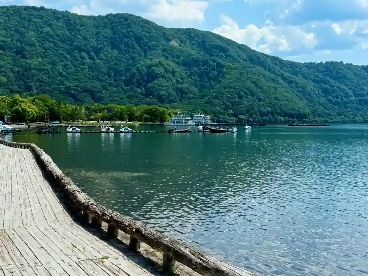 十和田神社の{uncategorized: "未分類", other: "その他", undefined: "問題あり", building: "その他建物", grave: "お墓", sacred_gate: "鳥居", guardian: "狛犬", statue: "像", buddha: "仏像", history: "歴史", nature: "自然", garden: "庭園", animal: "動物", pagoda: "塔", temizu: "手水舎", mountain_gate: "山門・神門", sanctuary: "本殿・本堂", subordinate: "末社・摂社", art: "芸術", scenery: "景色", jizo: "地蔵", ema: "絵馬", goshuin: "御朱印", omikuji: "おみくじ", items: "授与品その他", amulet: "お守り", goshuincho: "御朱印帳", eats: "食事", festival: "お祭り", votive_dance: "神楽", shichigosan: "七五三参", wedding: "結婚式", experience: "体験その他", initially: "初詣", around: "周辺", anti_infection: "感染症対策"}