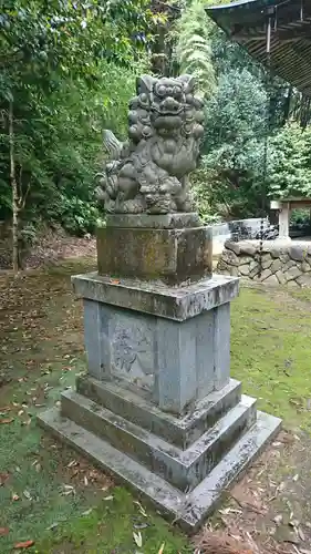 安波賀春日神社の狛犬