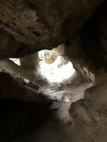 石山寺の{uncategorized: "未分類", other: "その他", undefined: "問題あり", building: "その他建物", grave: "お墓", sacred_gate: "鳥居", guardian: "狛犬", statue: "像", buddha: "仏像", history: "歴史", nature: "自然", garden: "庭園", animal: "動物", pagoda: "塔", temizu: "手水舎", mountain_gate: "山門・神門", sanctuary: "本殿・本堂", subordinate: "末社・摂社", art: "芸術", scenery: "景色", jizo: "地蔵", ema: "絵馬", goshuin: "御朱印", omikuji: "おみくじ", items: "授与品その他", amulet: "お守り", goshuincho: "御朱印帳", eats: "食事", festival: "お祭り", votive_dance: "神楽", shichigosan: "七五三参", wedding: "結婚式", experience: "体験その他", initially: "初詣", around: "周辺", anti_infection: "感染症対策"}