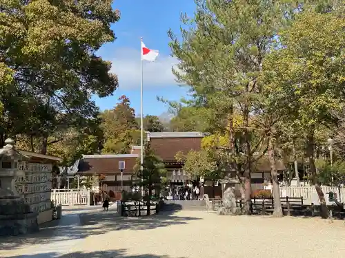 伊弉諾神宮の{uncategorized: "未分類", other: "その他", undefined: "問題あり", building: "その他建物", grave: "お墓", sacred_gate: "鳥居", guardian: "狛犬", statue: "像", buddha: "仏像", history: "歴史", nature: "自然", garden: "庭園", animal: "動物", pagoda: "塔", temizu: "手水舎", mountain_gate: "山門・神門", sanctuary: "本殿・本堂", subordinate: "末社・摂社", art: "芸術", scenery: "景色", jizo: "地蔵", ema: "絵馬", goshuin: "御朱印", omikuji: "おみくじ", items: "授与品その他", amulet: "お守り", goshuincho: "御朱印帳", eats: "食事", festival: "お祭り", votive_dance: "神楽", shichigosan: "七五三参", wedding: "結婚式", experience: "体験その他", initially: "初詣", around: "周辺", anti_infection: "感染症対策"}