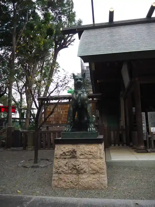 東新町氷川神社の狛犬