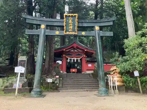 日光二荒山神社中宮祠の鳥居