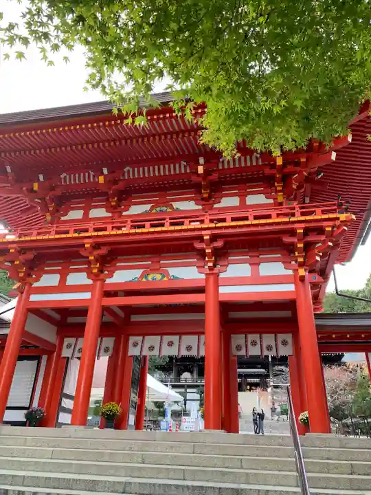 近江神宮の山門・神門