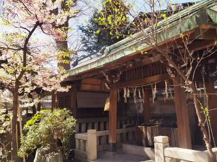 小野照崎神社の手水舎