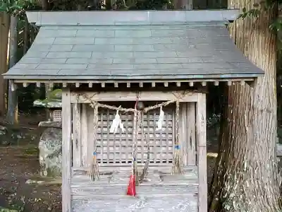 二村神社の末社・摂社