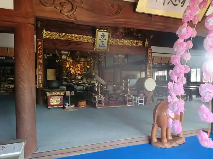 妙勝寺の本殿・本堂