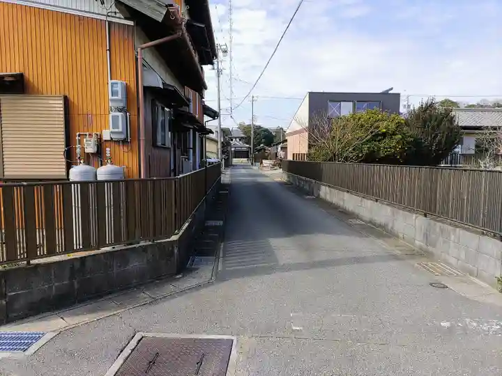 雲龍山 本證寺の周辺