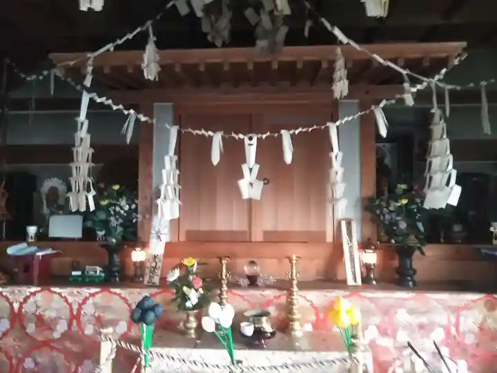 千鶴寺の本殿・本堂