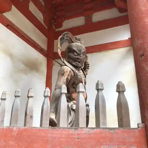 醍醐寺の像