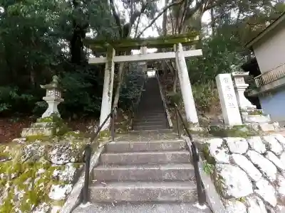 蟹井神社の{uncategorized: "未分類", other: "その他", undefined: "問題あり", building: "その他建物", grave: "お墓", sacred_gate: "鳥居", guardian: "狛犬", statue: "像", buddha: "仏像", history: "歴史", nature: "自然", garden: "庭園", animal: "動物", pagoda: "塔", temizu: "手水舎", mountain_gate: "山門・神門", sanctuary: "本殿・本堂", subordinate: "末社・摂社", art: "芸術", scenery: "景色", jizo: "地蔵", ema: "絵馬", goshuin: "御朱印", omikuji: "おみくじ", items: "授与品その他", amulet: "お守り", goshuincho: "御朱印帳", eats: "食事", festival: "お祭り", votive_dance: "神楽", shichigosan: "七五三参", wedding: "結婚式", experience: "体験その他", initially: "初詣", around: "周辺", anti_infection: "感染症対策"}