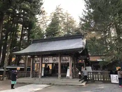 諏訪大社の本殿・本堂